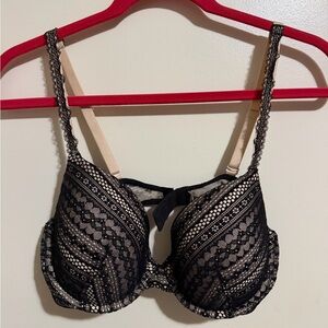 Victoria's Secret Black and Cream Lace Bra